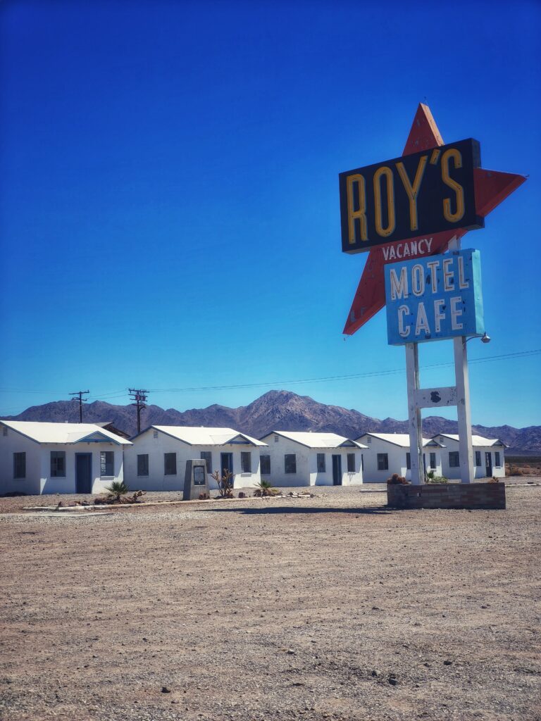 Sur la Route 66 entre Los Angeles et Las Vegas : un road trip mythique à travers le désert
